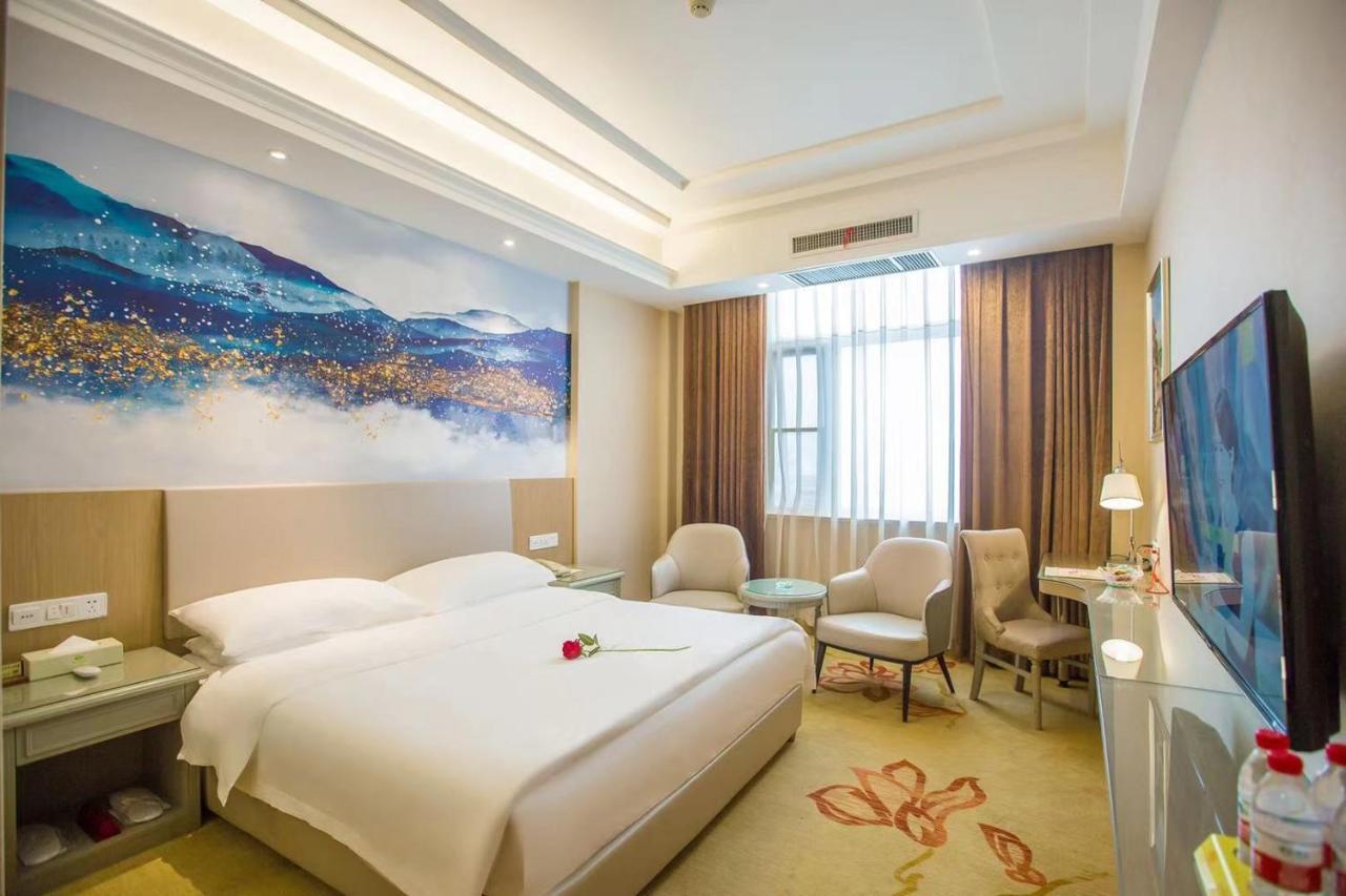 Vienna Hotel Nanyang People Road Eksteriør billede