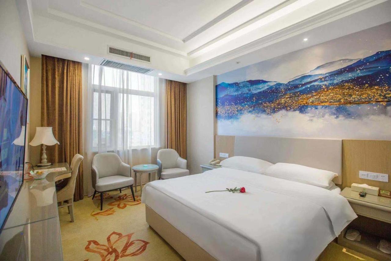 Vienna Hotel Nanyang People Road Eksteriør billede